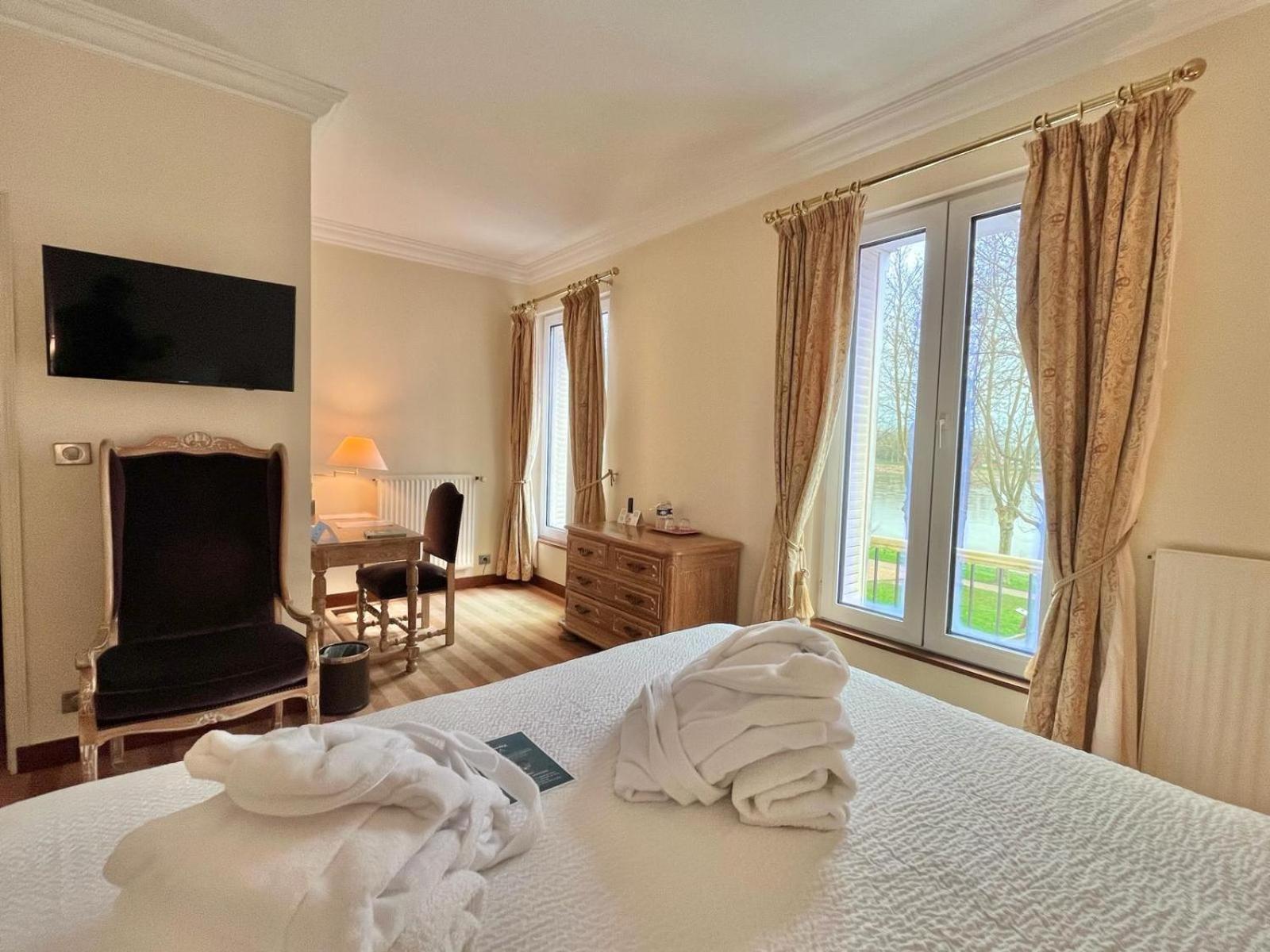 Logis Hotel Le Rivage Gien Exterior foto